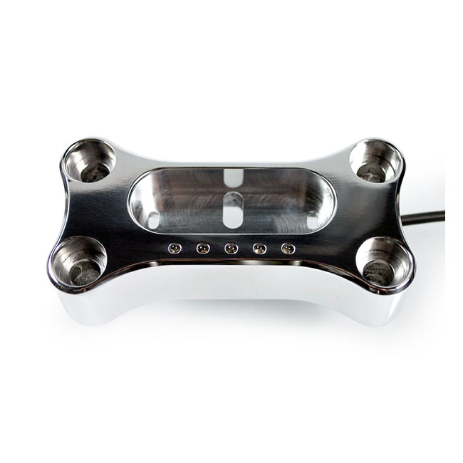 Buy Motogadget — MSM handlebar top clamp. 22mm. Polished — Dapper Motor Dapper Motor — Motogadget — MSM handlebar top clamp. 22mm. Polished | comandi moto
